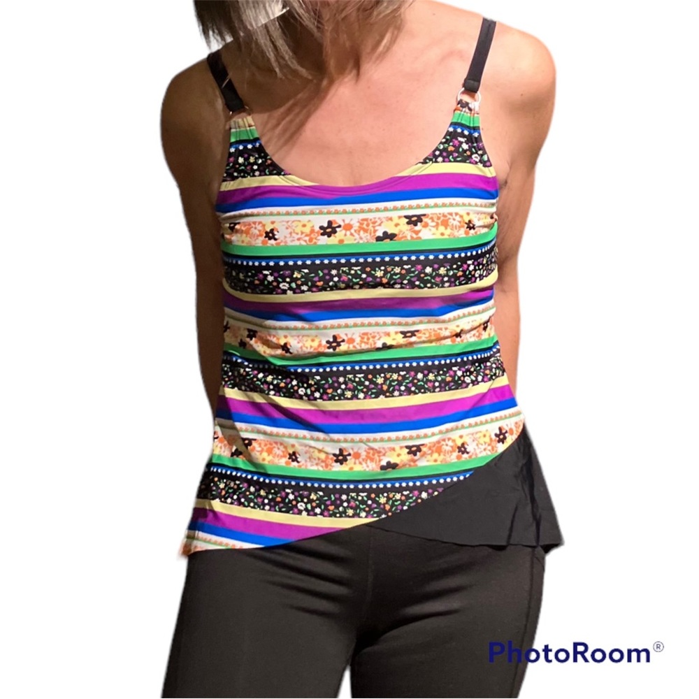 🟢2 FOR $15❣️SALE! Colorful Tankini Top *NEW *Top Only *Medium *Asymmetrical Hem - Picture 4 of 16